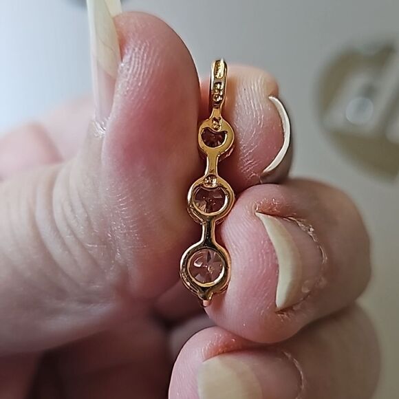 Well made CZ Stones Pendant Stamped 925 Silver, w/ Gold Plating - Picture 3 of 6